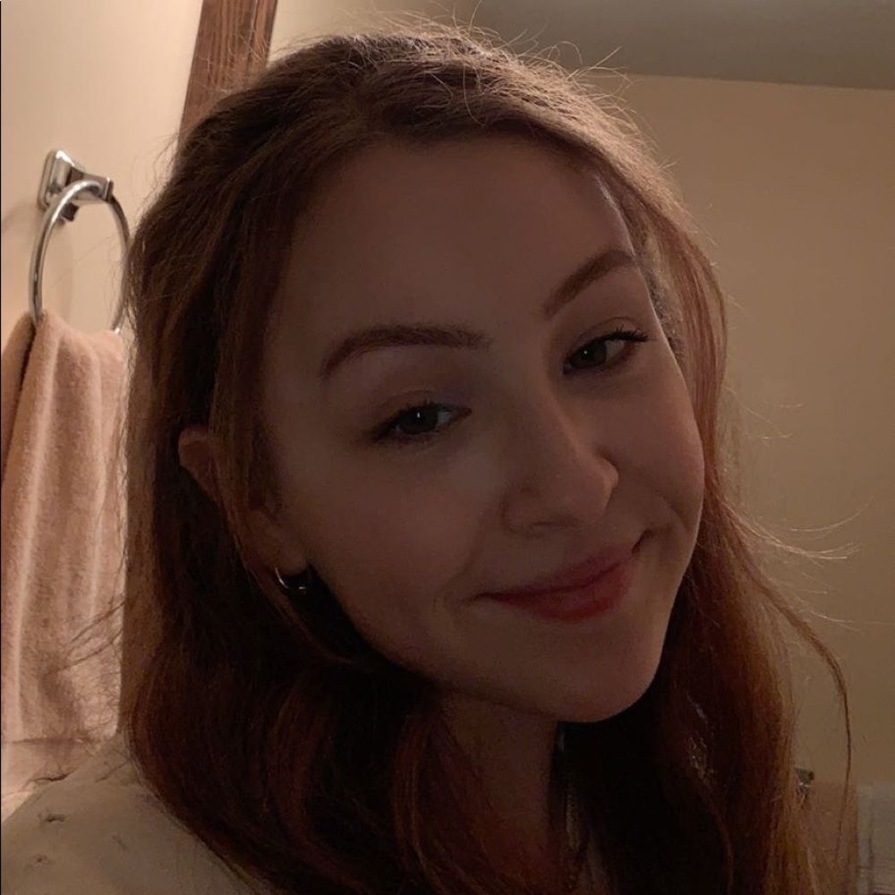 Meet your Posher, Olivia
